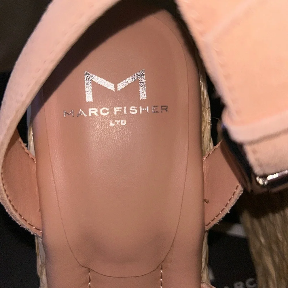 NWT Marc Fisher LTD Wedge Sandals Pink Platform Shoes  New in Box
